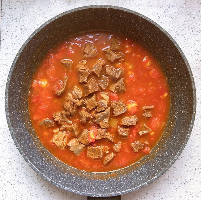 Thịt bò hầm cà chua vừa làm canh, vừa có súp thơm lừng cả bếp - 7