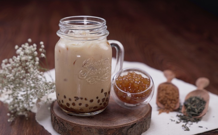 [Video] Cách làm Trà sữa nướng trân châu hoàng kim ngọt thơm dễ làm tại nhà