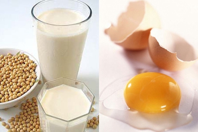 Không nên đánh trứng với sữa đậu nành