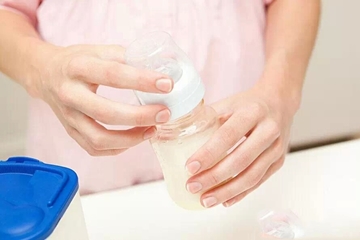 Hướng dẫn pha sữa cho trẻ sơ sinh bú bình tốt nhất
