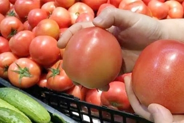 Khi mua cà chua, nhìn vào 3 điểm thấy điều này thì mua ngay, người bán rau phải khen thầm
