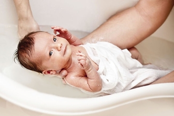 Những điều cần biết khi chăm sóc da cho bé sơ sinh