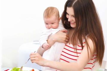 Những loại quả tốt cho phụ nữ sau sinh giúp nhiều sữa cho bé